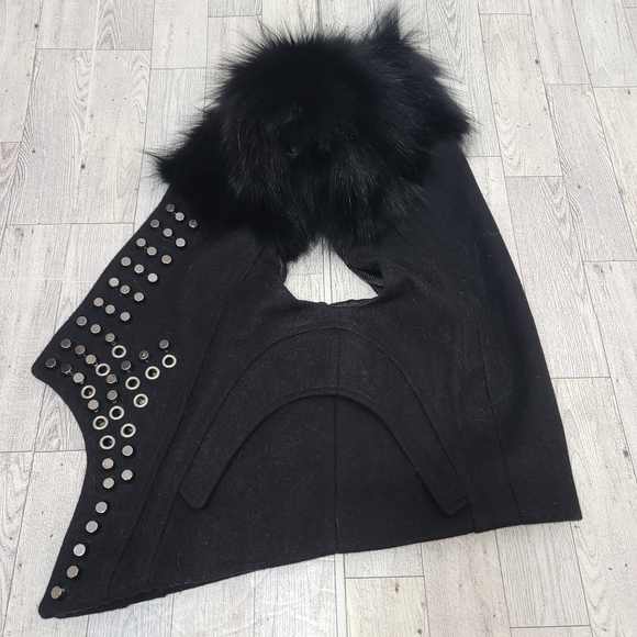 TOV Holy G Inc vest - Picture 13 of 17